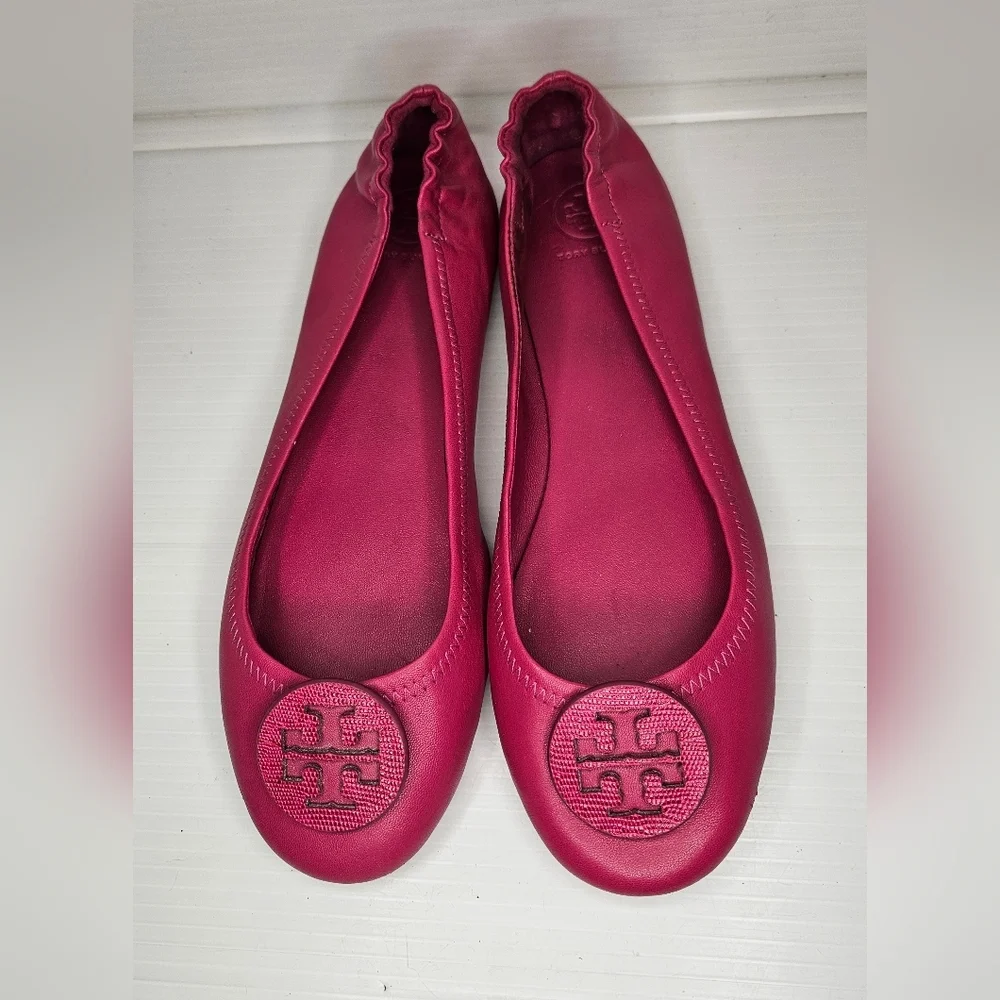 Tory Burch Minnie Flats Size 10.5 Dark Azalea Hot Pink Leather Logo Designer - Picture 2 of 9